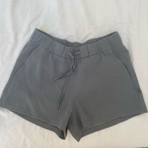 Lulu lemon cuffed 3” casual shorts size 8